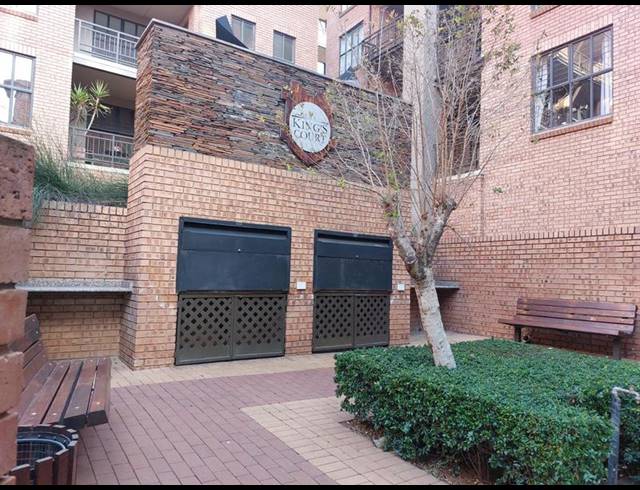 1 BEDROOM APARTMENT FOR SALE IN NEWLANDS